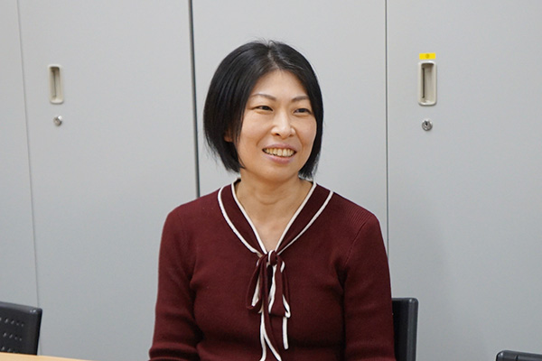 総務課 小林梨沙さん